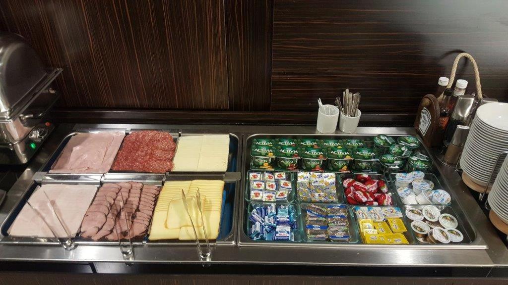 Hotel Euro Παρντούμπιτσε Εξωτερικό φωτογραφία