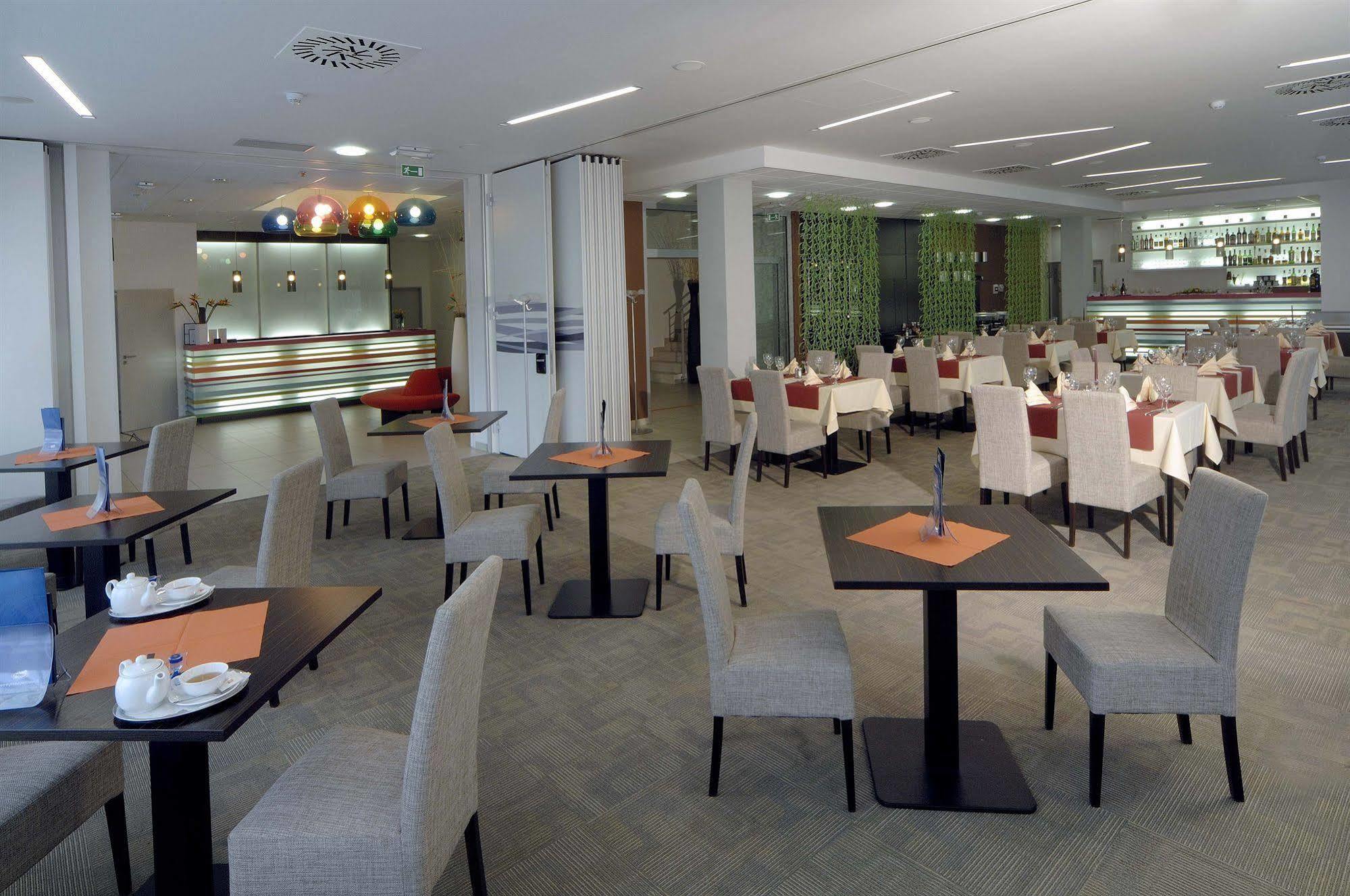 Hotel Euro Παρντούμπιτσε Εξωτερικό φωτογραφία