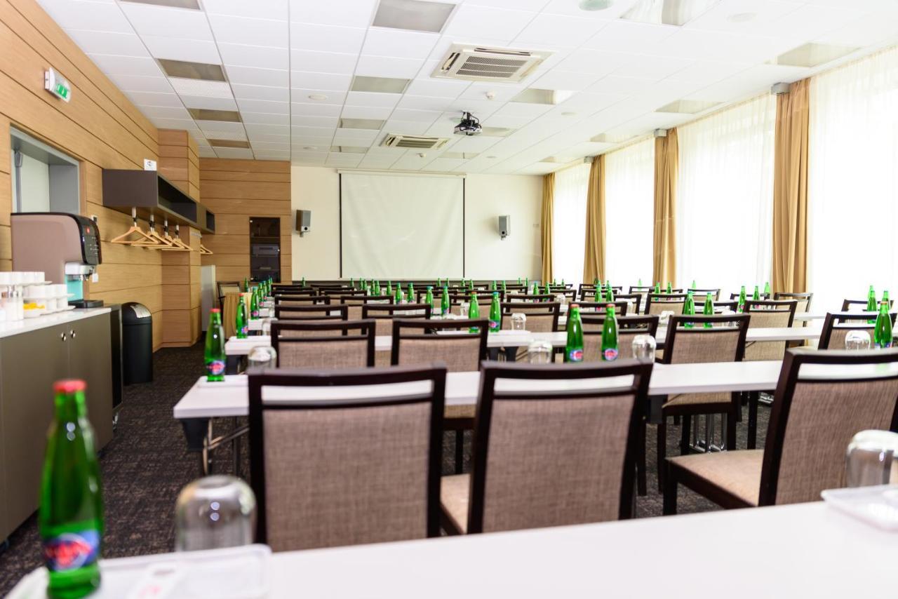 Hotel Euro Παρντούμπιτσε Εξωτερικό φωτογραφία