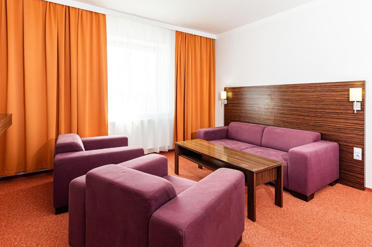 Hotel Euro Παρντούμπιτσε Εξωτερικό φωτογραφία