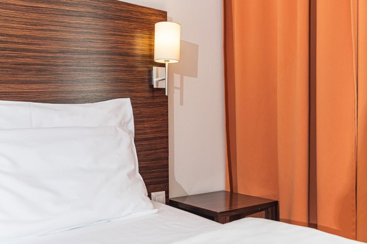 Hotel Euro Παρντούμπιτσε Εξωτερικό φωτογραφία